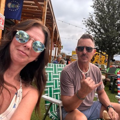 Hardcore Oklahoma Sooners fan, retired Army National Guard(OEF), blessed and grateful husband & whiskey enthusiast. Get off my lawn! #2A #Sooners #BoomerSooner