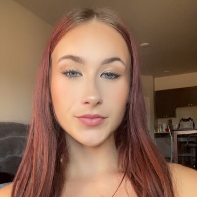 milfashlyn's profile picture. 🤰😉