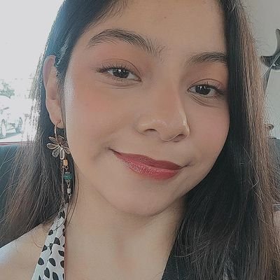 CatheMtz's profile picture. nothing in the world makes me happier than my trinkets. nothing!!!!!!