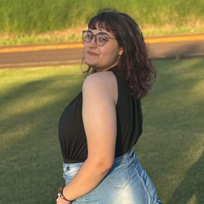 #booktwt , 17yo , a ts fan who loves a dramatic book.
