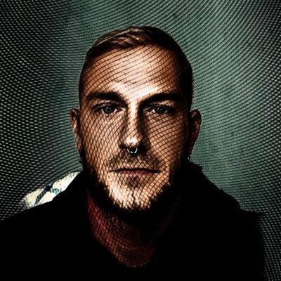 DirkDeadson's profile picture. Be polite, be professional but have a plan to kill everyone you meet.