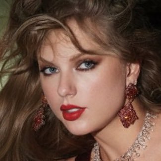 for me taylor is golden like a daylight.