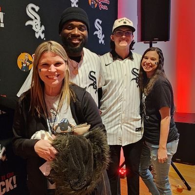 Die Hard Southsider. Ramos, Thorpe, Quero, and Robert Jr. fan. #108tourney participant. Reading Interventionist. Reality T.V. junkie. Swiftie. Ballpark Chaser.