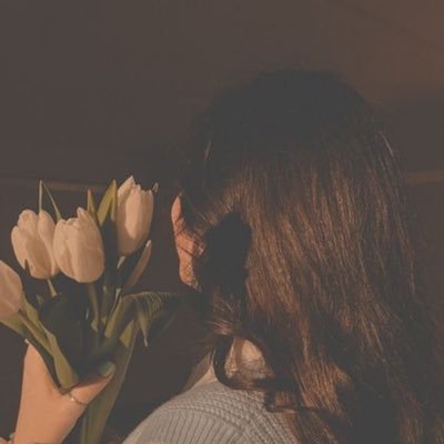 manifesterella's profile picture. Manifest. Girl Boss.