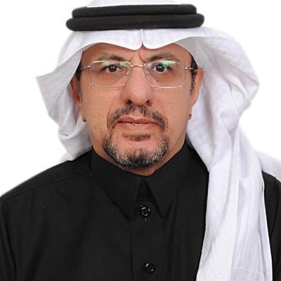 أستاذ بجامعة الملك سعود، متخصص في السيرة الذاتية ودراساتها، وفي الأدب المقارن