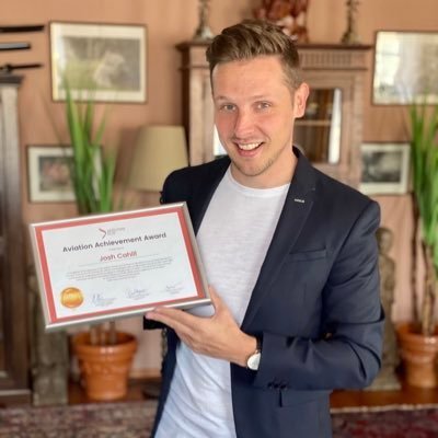 Multi-Award Winning Aviation Journalist & YouTuber with over 1M Subscribers and 500 Million Views. Showing you the