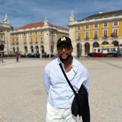 Multi-Family Architectural Designer helping bring more housing to LA. #allblacklivesmatter | Howard U 15’ | #LAKESHOW fanatic 🟣🟡