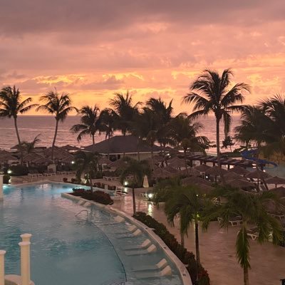 travissslutt's profile picture. hiii