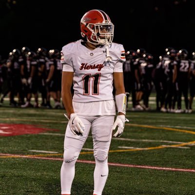 John Hersey High School🐺l ‘26 | 2 Sport Athlete🏈🏃♂️| 3.6 GPA | 5”10 | 180lbs | CB/WR| 📞 847-922-8288 | ✉️ paytonschultz11@gmail.com