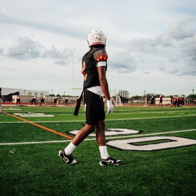 8AlijahRoss's profile picture. 5’11 160| Class of ‘28 RB/WS/NLB| Belleville highschool 3.5 gpa