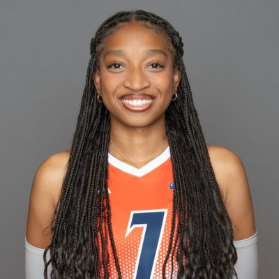 kirasmithvb's profile picture. insta: smith__kira//email: kirasmithvb@gmail.com