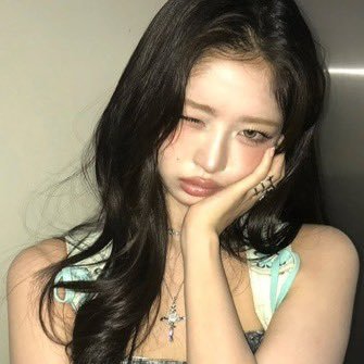 crownonmyhd's profile picture. #WONYOUNG #2SHIN #NJZ #LISA #YUNJIN