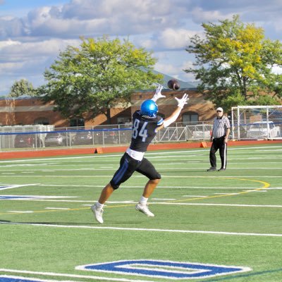 PaytonUrry8's profile picture. C/O 2028 | St Charles North | 6’ 4 210 | TE | 4.0 GPA | paytonurry44@gmail.com | 630-419-9152