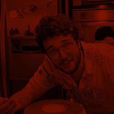 Músicas, RPGs, livros, novelas, crochês, musicais, estudos. Isso me resume como pessoa