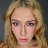 laura (@lauravucvuc) 's Twitter Profile
