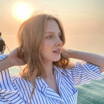 🇺🇸 I love America🥰 I like golf🏌️♀️|food🥗|coffee☕| movies💻|outdoor sports🚵♀️|news|economy|and of course everything women like.✨👜💎