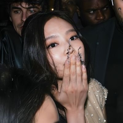 zenbryub's profile picture. Odd Company's lawyer