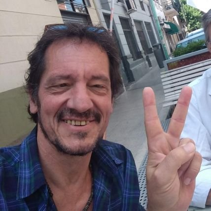 Con @CFKArgentina y @LulaOficial ✌️ Radicado en Brasil, ... hoy, en Argentina x unos meses.... viendo el espanto liberal 🇦🇷🇧🇷