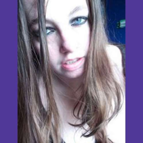 KimberIyMoore's profile picture. I'm the girl have a tendency to has your ex Iphone 3gs in her fingers with one dude to be with