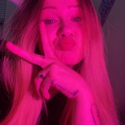 . I CAN VERIFY ANYTHING , love to have fun and try new things !!🎀 fetish friendly - NO ANIMAL PLAY. DO NOT FOLLOW PLEASE!!!