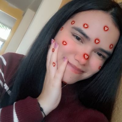 Sólo me gusta ver streams, gracias. 😾
23 años. ✨️
Venezolana. 🌷