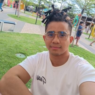 36, Canceriano, Personal e muito emocionado.