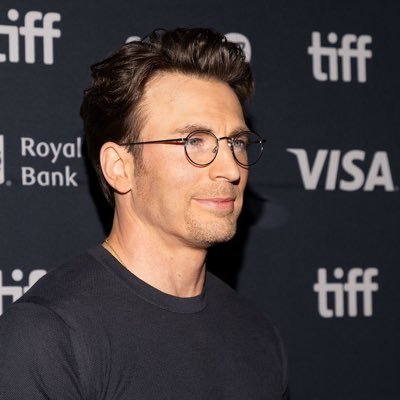 A fan page by a group of @ChrisEvans fans. We are not Chris Evans.