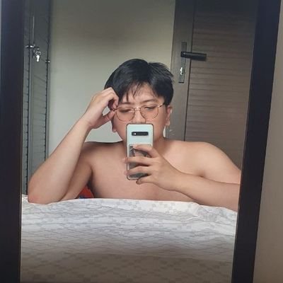 ferntanylll's profile picture. 🐶🐱🐧🩺