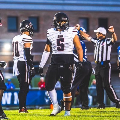 ||4 Sport ATH| 6’0 230 ||2xTeam Captain | Bench:300 | | 414-213-0521 | LB/Edge/RB/ATH| 16