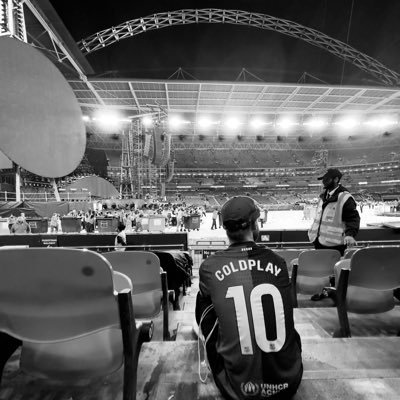 Everyone is an Alien Somewhere 👽 Owner of @ColdplayersFrance on Instagram. Coldplay Live 6x🇫🇷 1x🇨🇭 2x🇩🇪 4x🇬🇧
