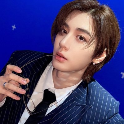 #𝐫𝐨𝐥𝐞𝐩𝐥𝐚𝐲 — 2004. BOYNEXTDOOR’s lion king LEEHAN (이한) 해피한. AL-12 . asli busan bukan bule. ONEDOOR🤍