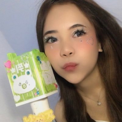 Vidayblueee's profile picture. lagi sibuk ngejar S.T. 🤯 || Skripsweet era 🥱