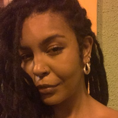 se você me ver na rua, finja que nunca leu meus tweets