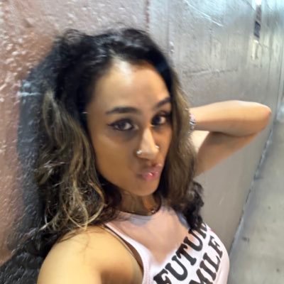 therealnatasha's profile picture. meow