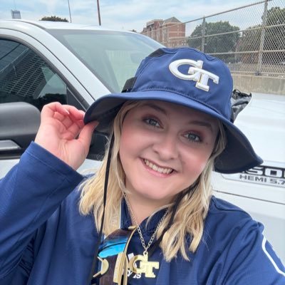 God 1st 🙏🏻 /// diehard GT fan 🐝/// #4the404 💯/// Georgia peach 🍑 /// Married to JLMS💕 /// Still Patience Veitch lol 😇