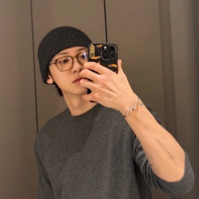 heyloeeyy's profile picture. 
