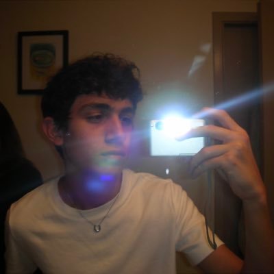 naturalcube's profile picture. Twyla stan account