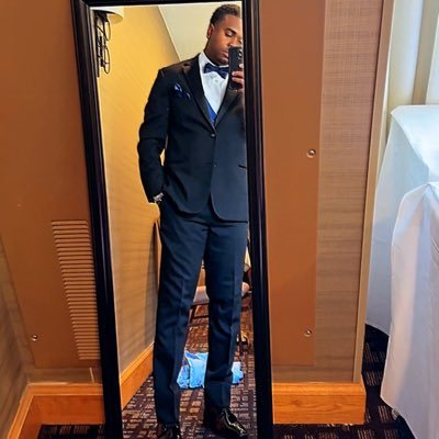 RobbyyyRobb's profile picture. God • Music • Firefighter 🙏🏾