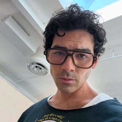 I love Disney a lot and I love rose gold a lot and I also love Starbucks and I love Jonas brothers and especially @joejonas ❤️
