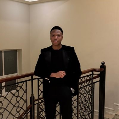 leedropps's profile picture. Crypto & NFT Investor || IT Expert || Tech Nerd || Prog... || Tech Founder