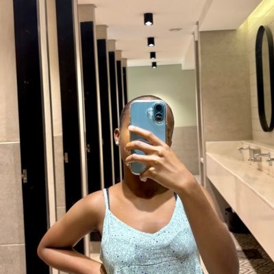 DimphoPitsa's profile picture. Loner by choice, peace over noise.