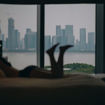 浮生若梦////人生新阶段 新号重新开始//想看过去的点这里➡️@Aria_9928 //@Nanyu1078 夫妻寻单//欢迎来聊天~请用照片打招呼