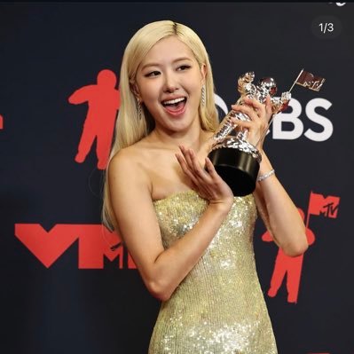 Fan account | Rosé Fan #numberone @numberoneHQ