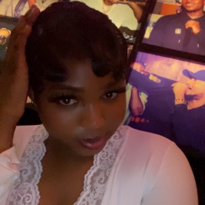 Vickysavage9377's profile picture. 