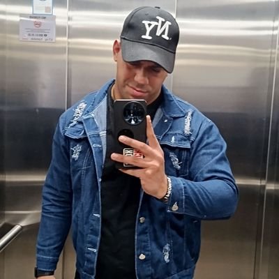 Venezolano año 94, único dueño, mantenimiento al día.