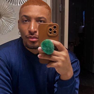 mitchabee's profile picture. Absolutely Not 😊