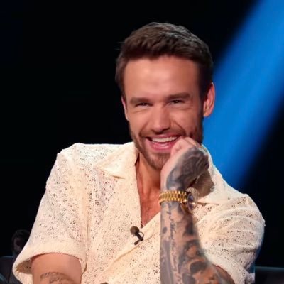 She/her || Faith In The Future || Ot5 || No Stunts || Larrie || Ziammie || Simply Lovely🦁 Backup @larziam28