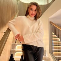 Akilina Naoumov (@amitkanhal) 's Twitter Profile