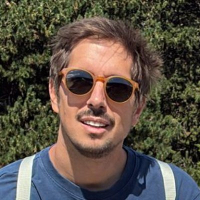 professional software engineer, amateur many other things 📚 https://t.co/VBhXfxGFaJ