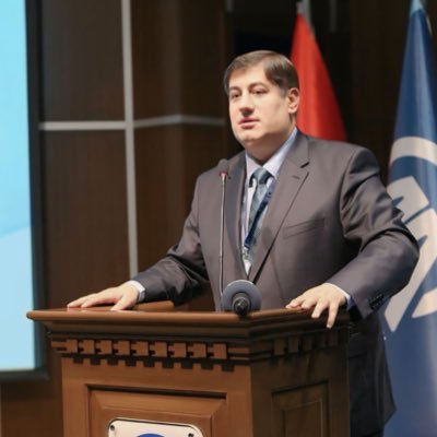 Gazeteci - Journalist Hakikatin ırmağında herkes üryandır.